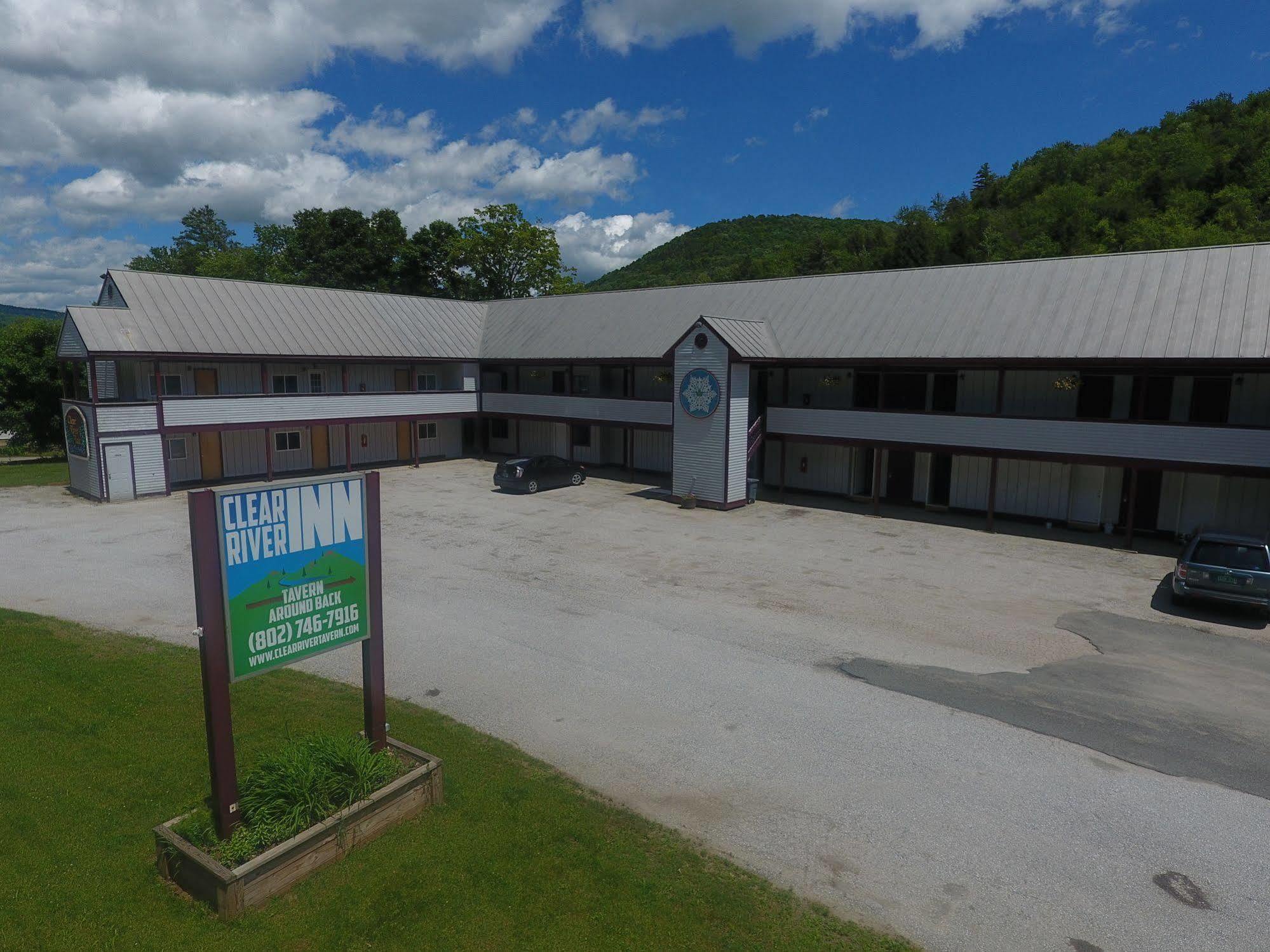 Clear River Inn And Tavern Pittsfield Exterior photo